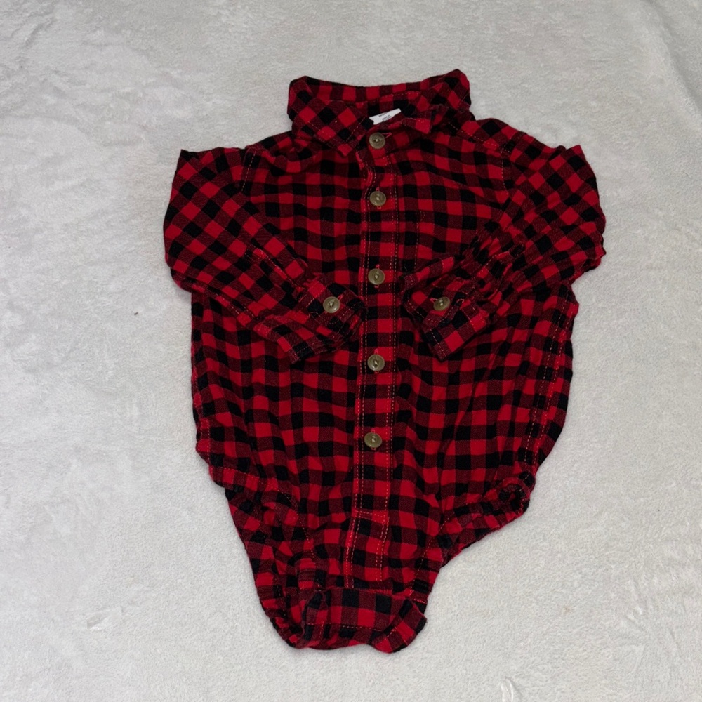 baby gap Red and Black Plaid Baby Onesie bodysuit 6-12 months